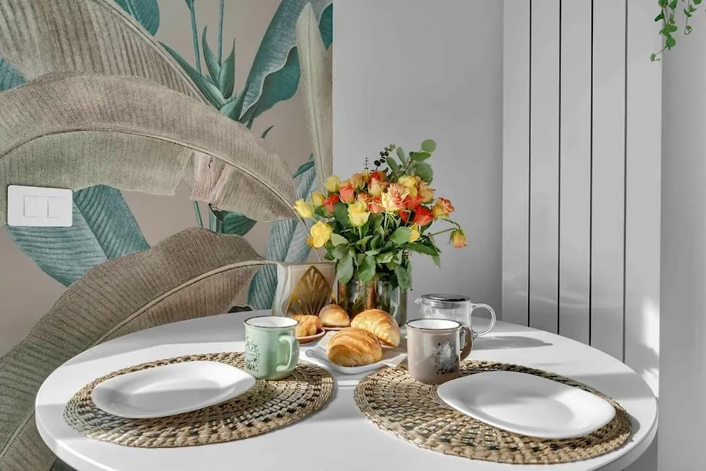 شقة House In Fashion - Flat Near Navigli, Tortona & Duomo Area ميلان 0*,  إيطاليا