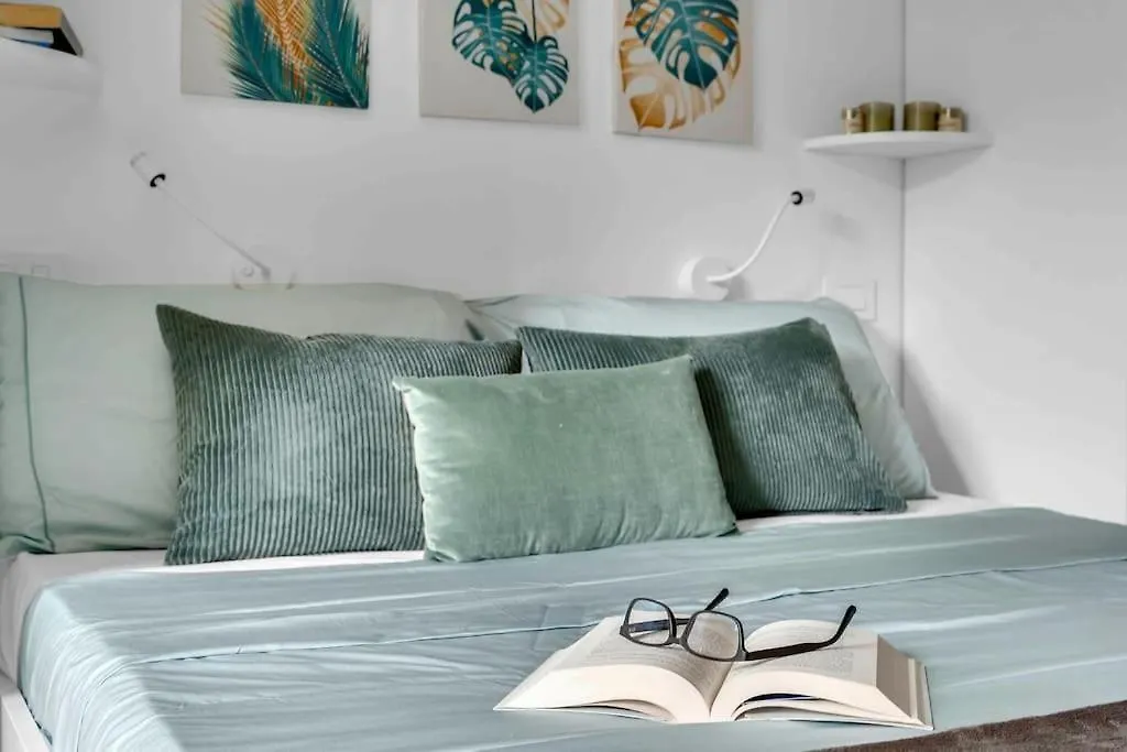 شقة House In Fashion - Flat Near Navigli, Tortona & Duomo Area ميلان